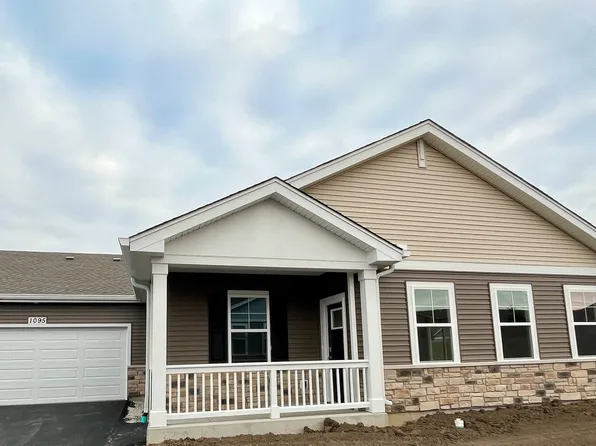 1095 Williamsburg St, Pingree Grove, IL 60140
