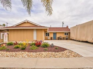 17572 Prescott Ln, Huntington Beach, CA 92647