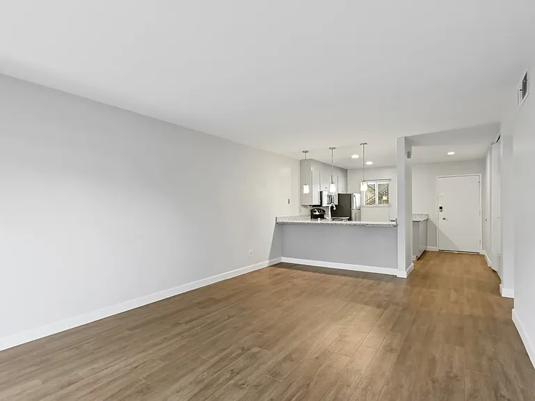 745 F St #2 — Photo 7