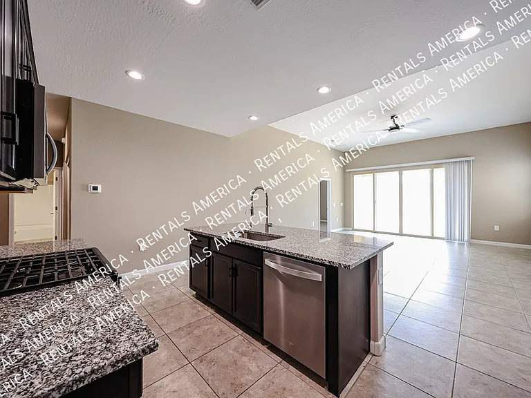 30044 W Avalon Dr — Photo 18