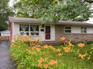 417 S Gibbons Ave, Arlington Heights, IL 60004