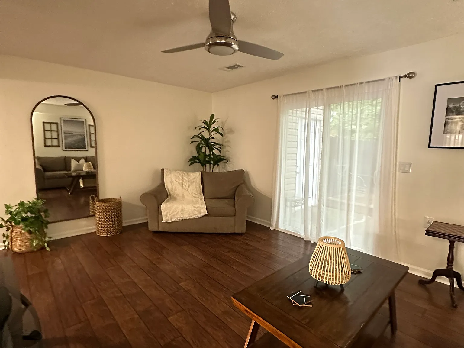 2 bed, 2.5 bath, 1170 sqft, $1,950 — Photo 3