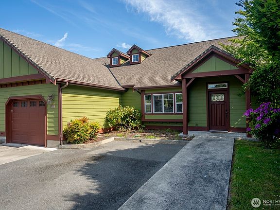 4th image of 2603 Plum Court #A