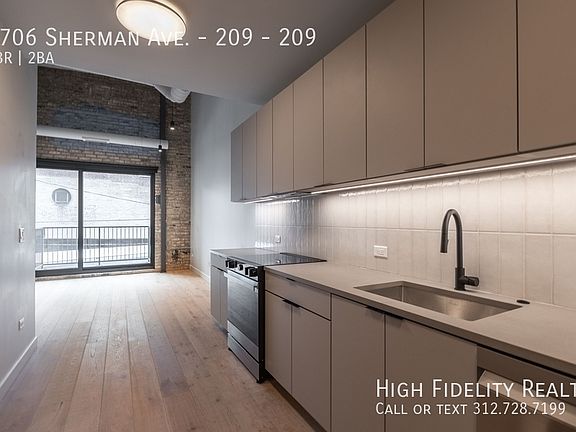 5th image of 1706 Sherman Ave #209