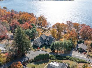 54 Indian Trail, Brookfield, CT 06804