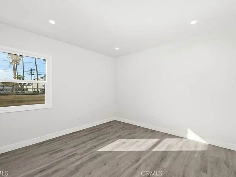 5715 Campo Walk — Photo 16