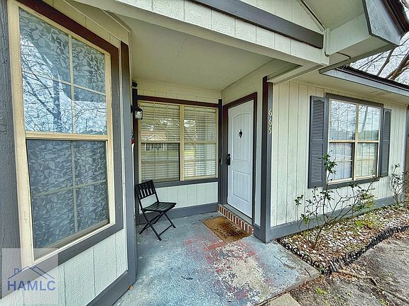 5th image of 665 Windhaven Dr