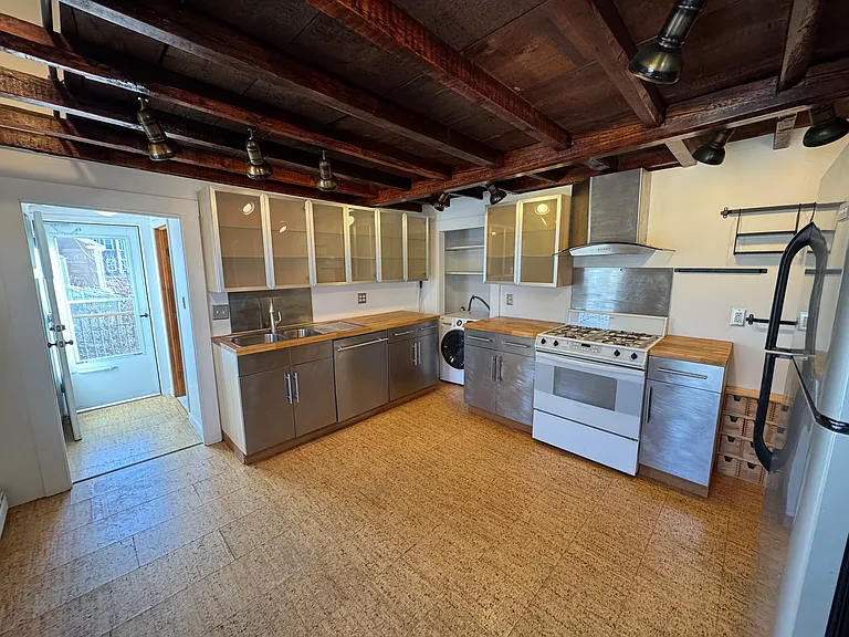 15 Tremont St #2 — Photo 2