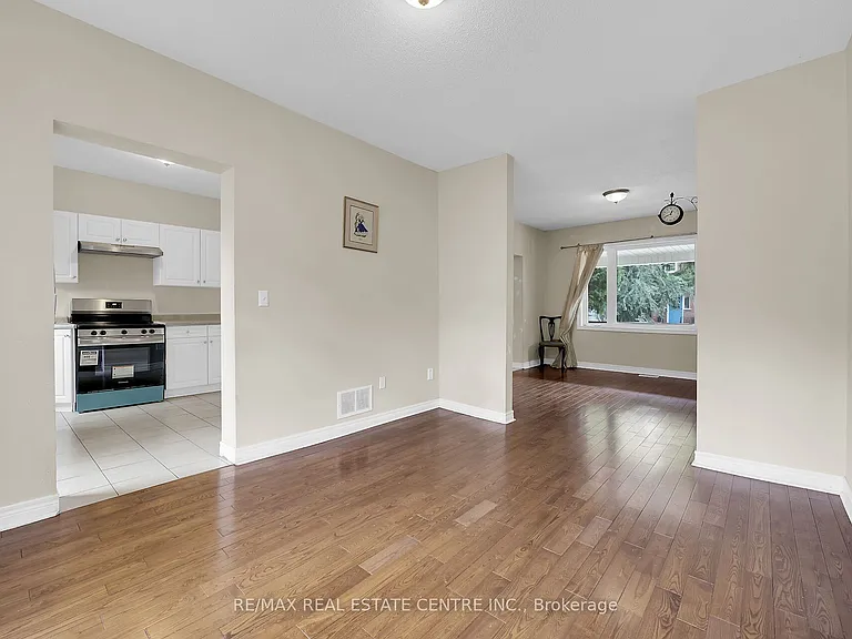 31 Gibson Ave — Photo 11