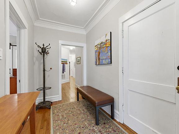 2nd image of 5528 S Blackstone Ave #1S