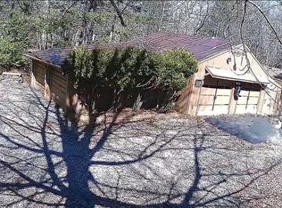 608 Beach Rd, Lincolnville, ME 04849