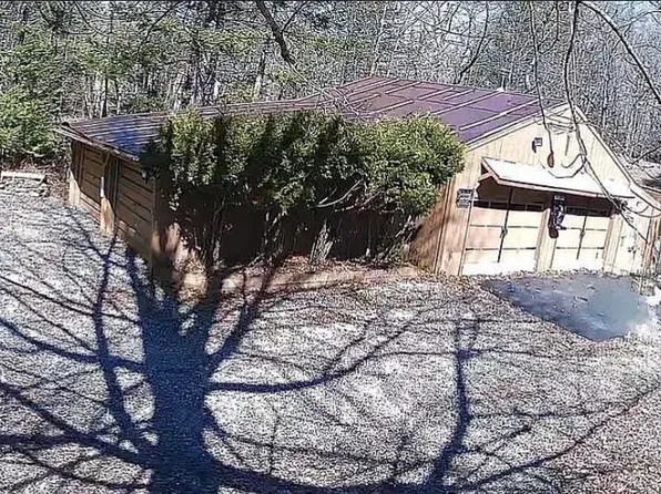 608 Beach Road, Lincolnville, ME 04849