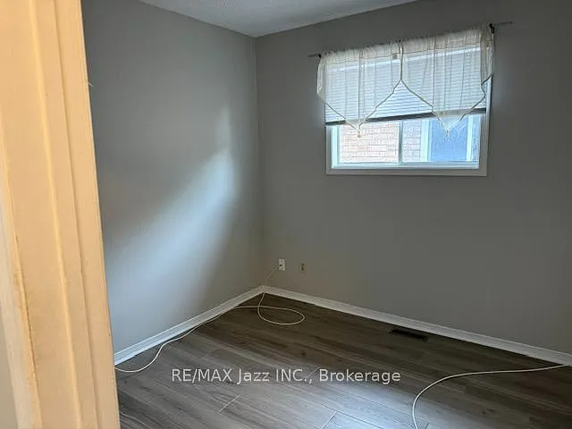 5 Turnberry Cres — Photo 9