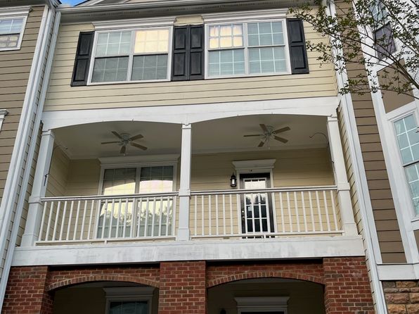 212 Riverstone Commons Cir