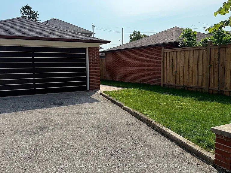 3 Duckworth St — Photo 5