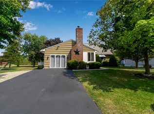 5805 Townline Rd, Sanborn, NY 14132