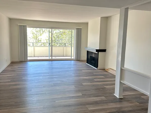 25 Corte Oriental #1, Greenbrae, CA 94904