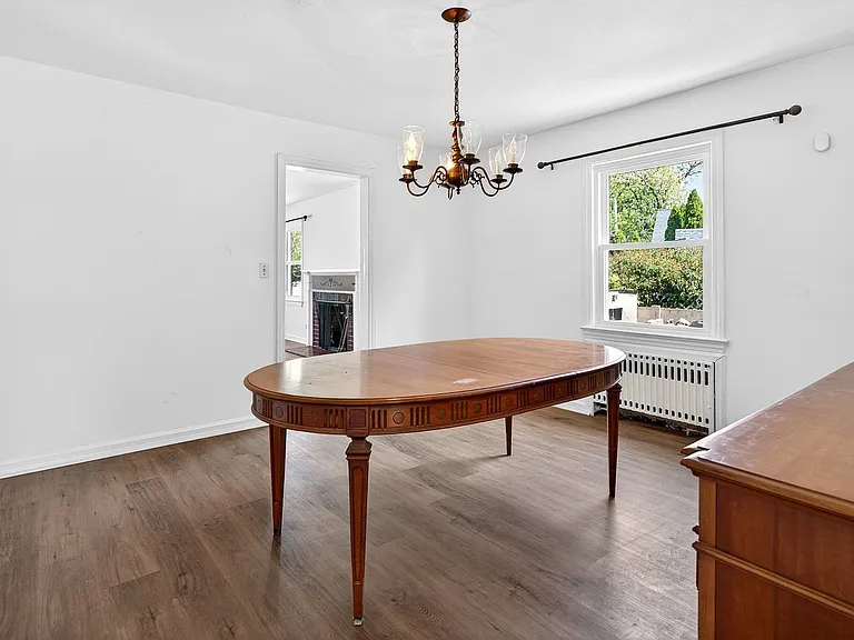 290-92 Louis St #1 — Photo 8