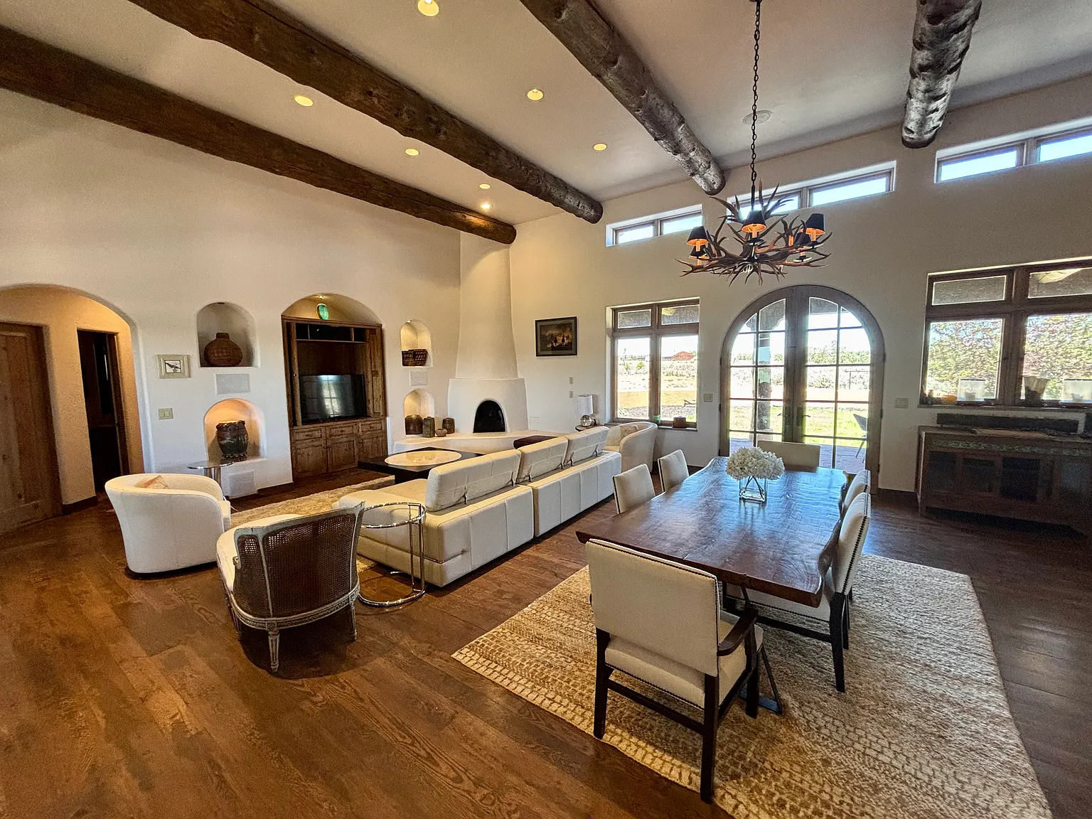 4 bed, 4000 sqft, $5,000 — Photo 3