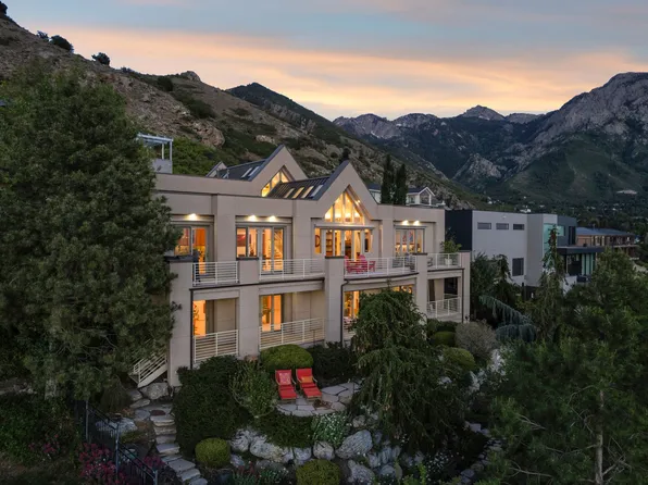 3660 S Choke Cherry Dr E, Salt Lake City, UT 84109