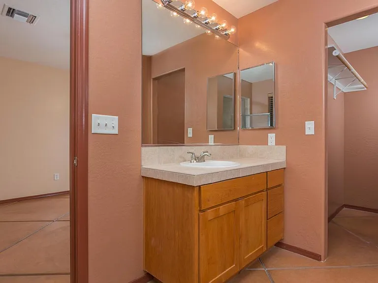 Casita bathroom and walk-in closet
