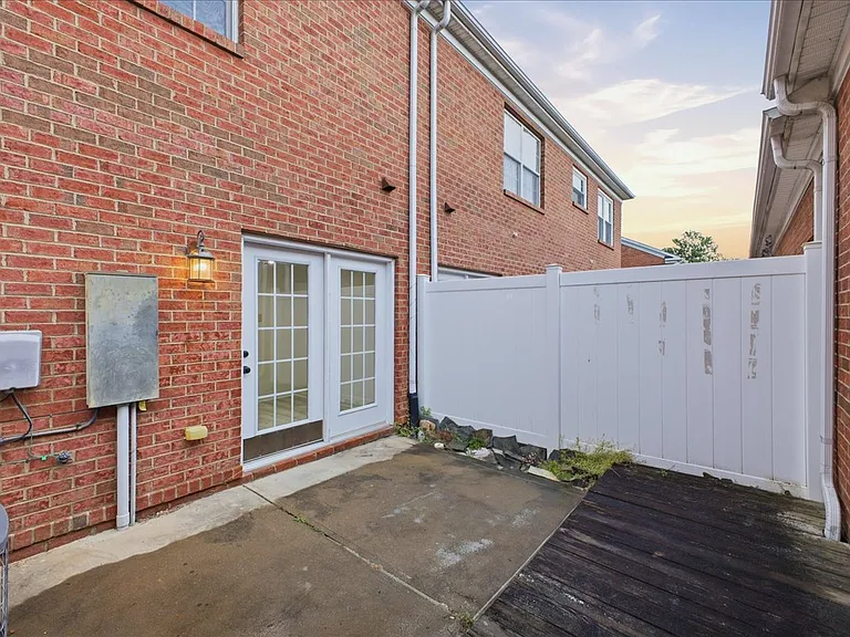 6928 Creft Cir — Photo 36