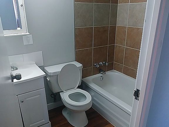 5th image of 1331 14th Ave SW #602