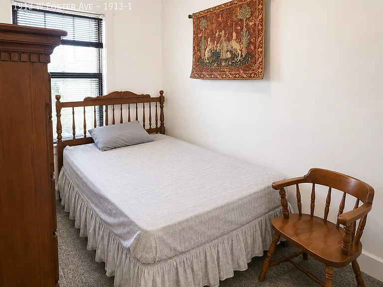 1913 W Foster Ave #1 — Photo 3