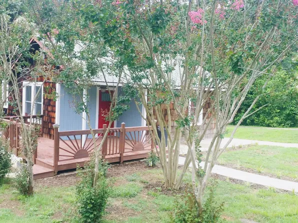 221 Highland Dr, Marion, NC 28752