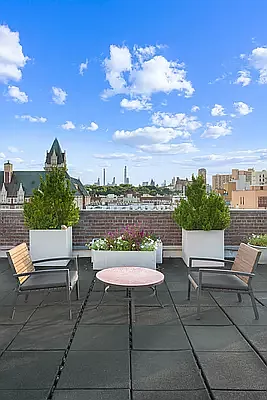 Rented by Lexelle Realty LLC | media 8