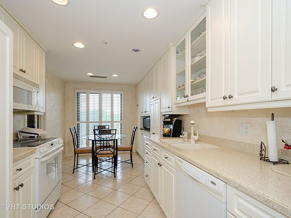 5th image of 4601 W Touhy Ave APT 502