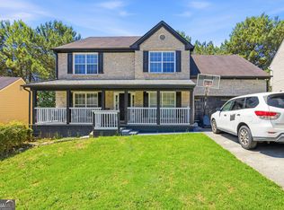 595 Castlebrooke Dr, Lawrenceville, GA 30045