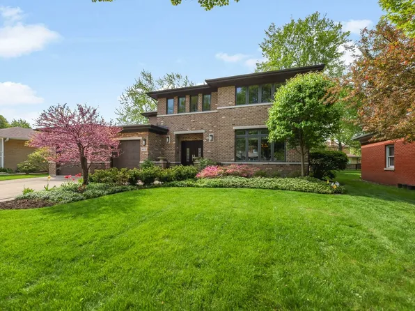 4315 Suffield Ct, Skokie, IL 60076