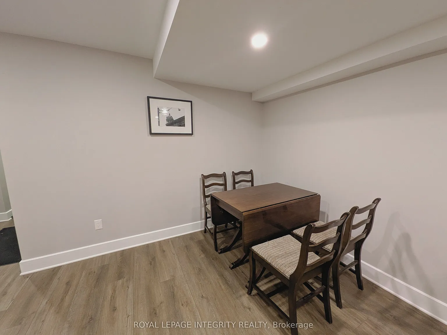 4 bed, $2,000 — Photo 4