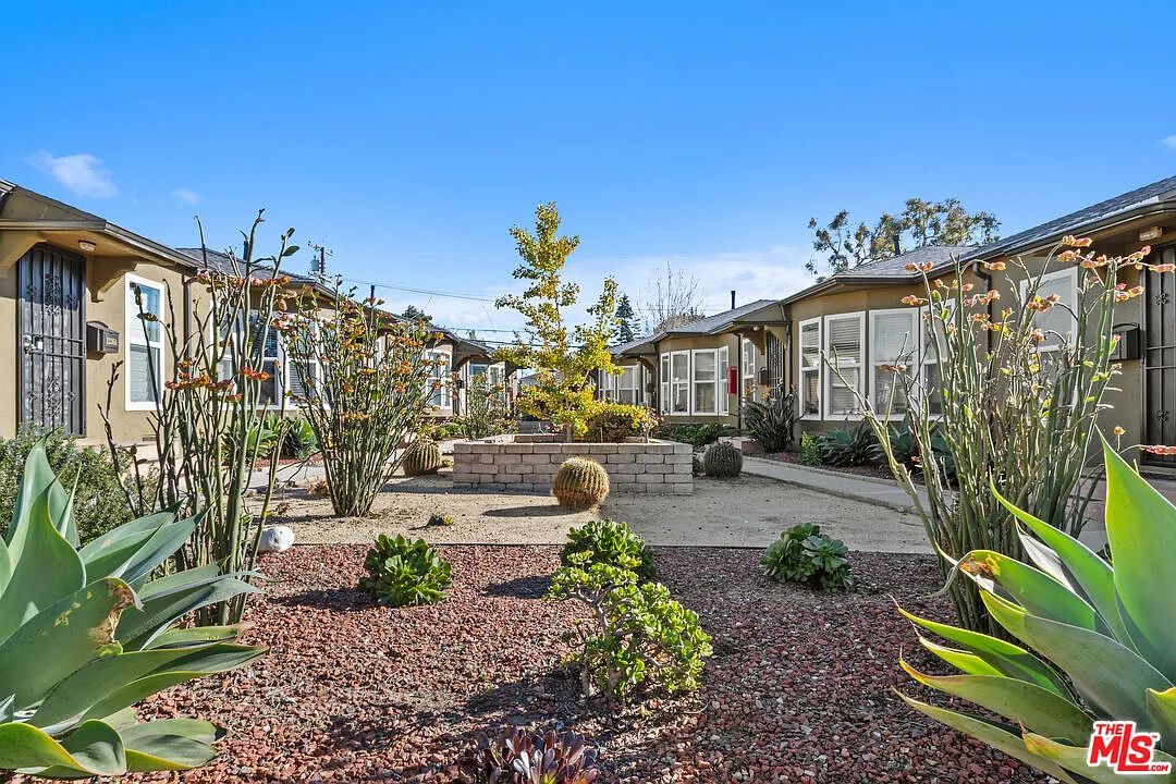 1 bed, 1.0 bath, 600 sqft, $3,600 — Photo 1
