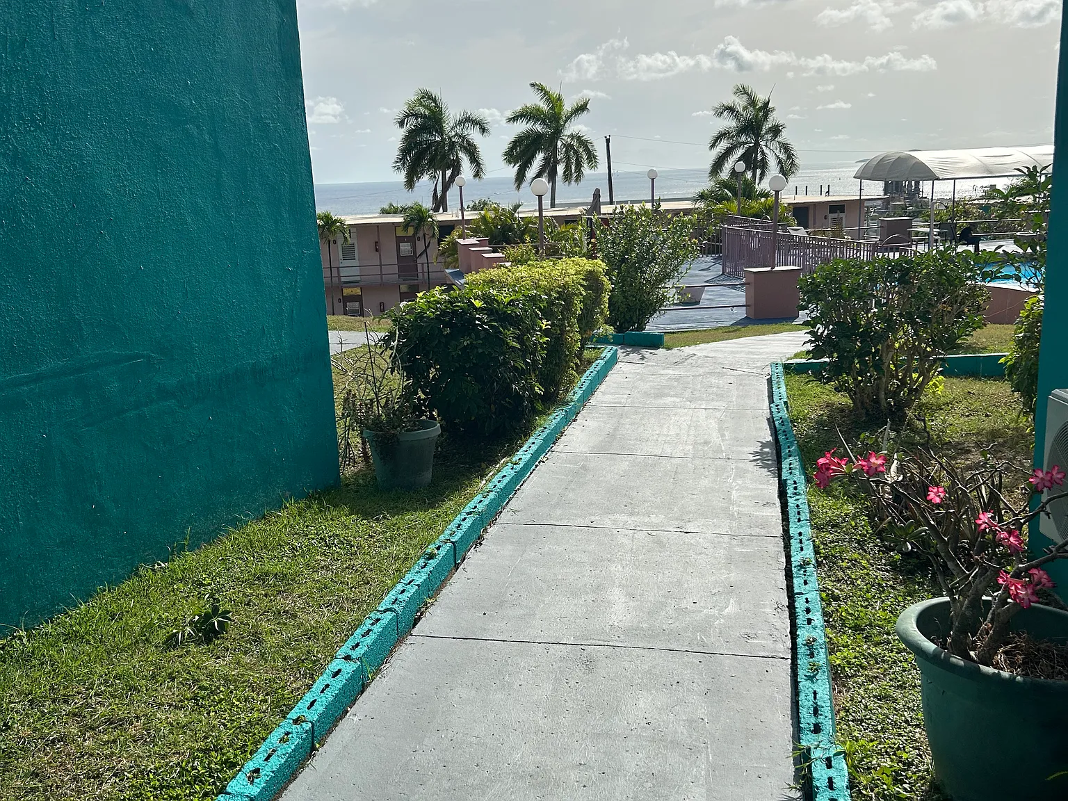 68 Orange Grove Rd — Photo 1