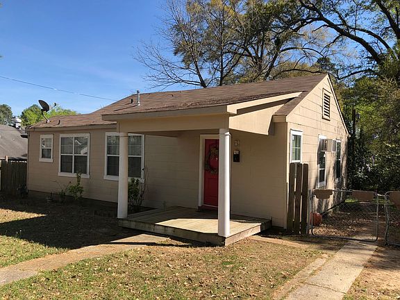 2nd image of 833 Evangeline Pl