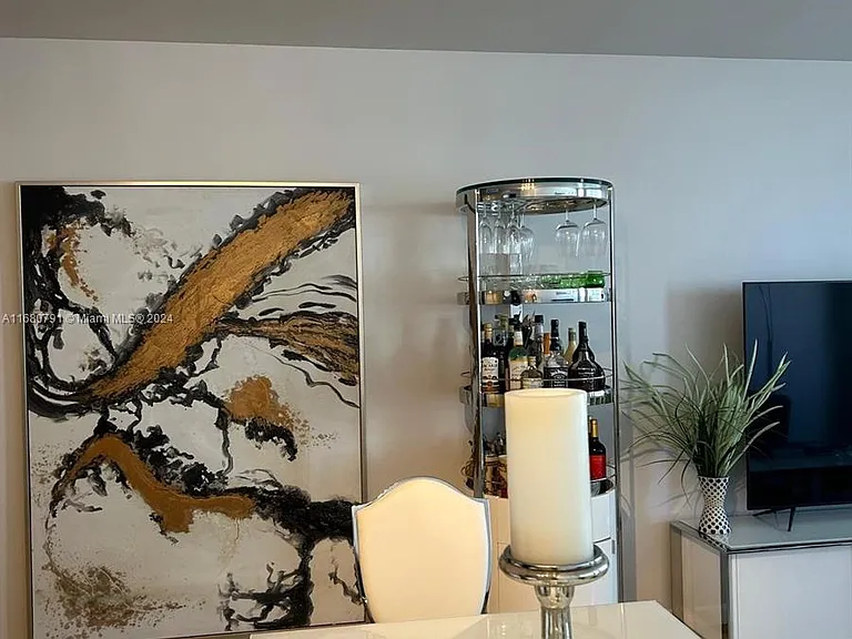 100 Lincoln Rd #608 — Photo 4