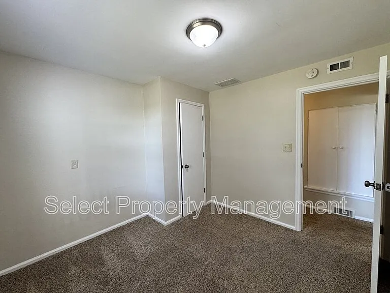 7515 Aboite Center Rd — Photo 10
