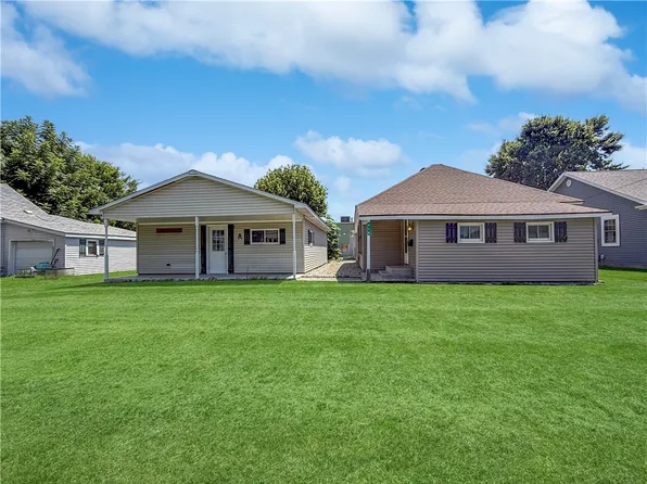 416 S 5th St, Sullivan, IL 61951