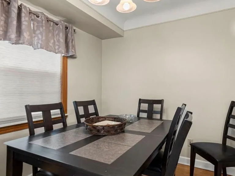15587 Russell Ave — Photo 6
