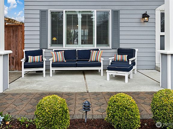 2nd image of 15716 SE 168th Street