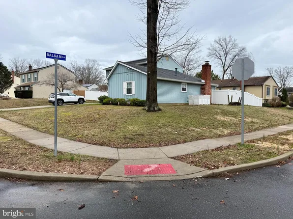 1740 Forest Dr, Williamstown, NJ 08094