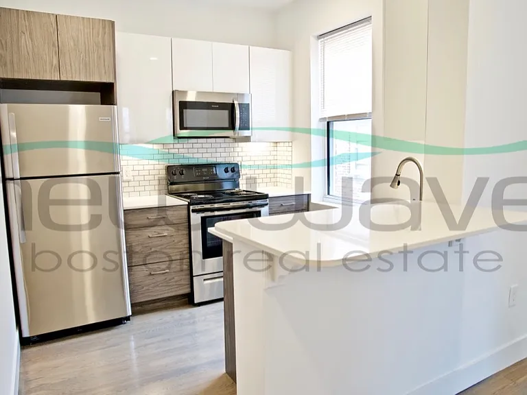 19 Queensberry St #5 — Photo 7