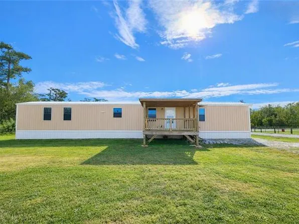 653 E Bayou Rd, Belle Chasse, LA 70037