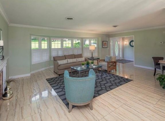 4th image of 200 S Lake Florence Dr