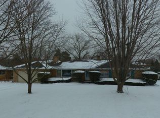 735 S Bristol Ln, Arlington Heights, IL