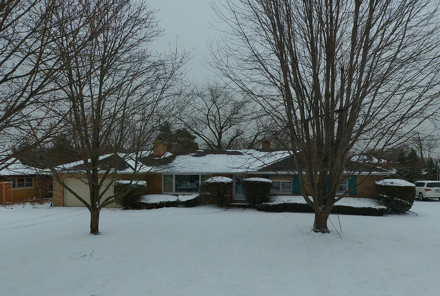 735 S Bristol Ln photo 1