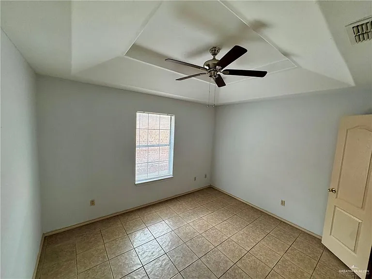 2100 Aruba Dr #1 — Photo 9