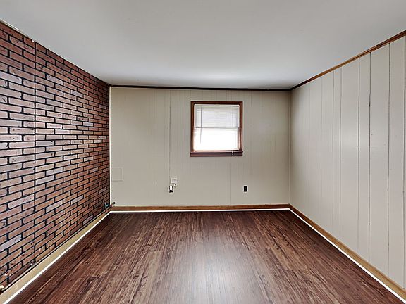 4th image of 2201 Linda St